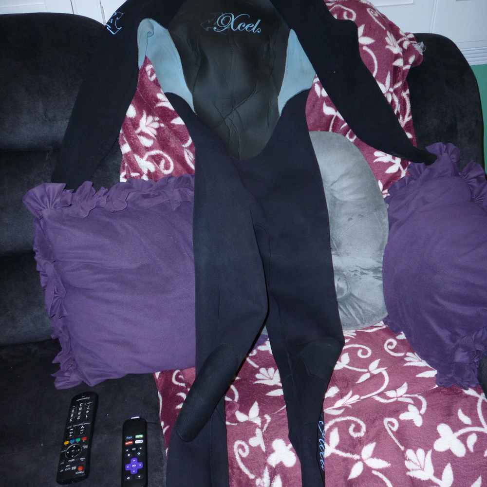 women's wet suit 8 Xcel used